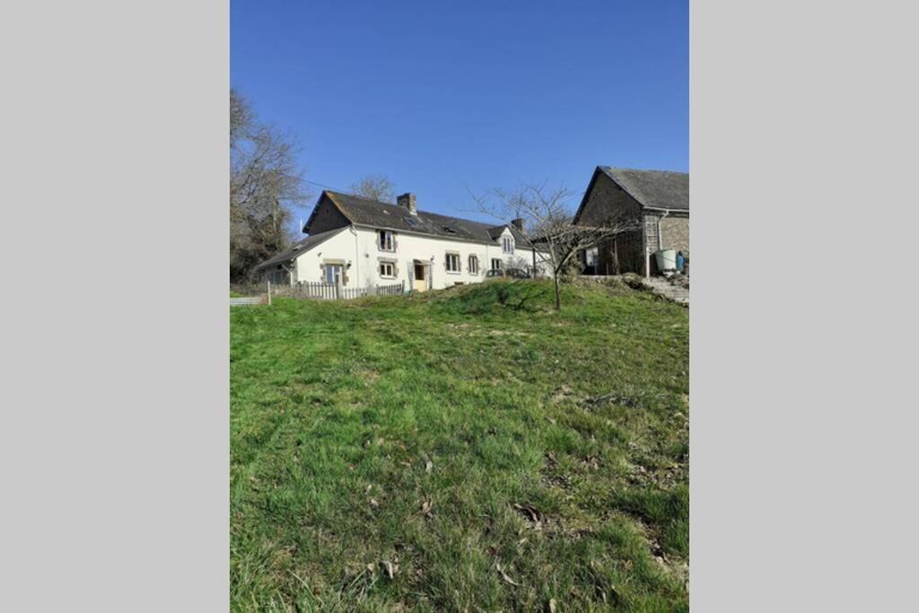 Private Farmhouse For Six In The Countryside Saint-Pierre-sur-Orthe Eksteriør bilde