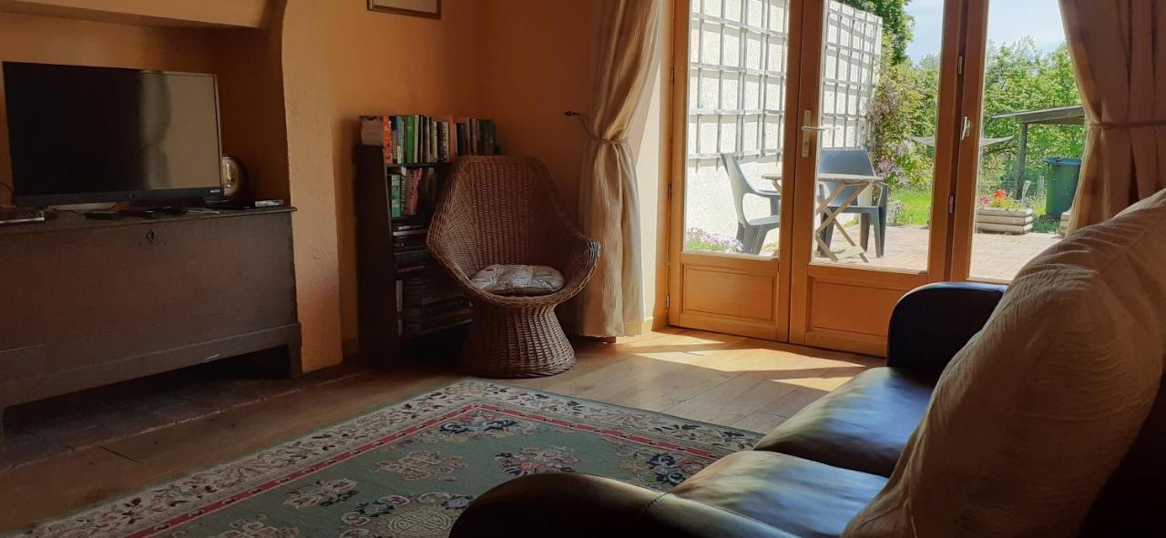 Private Farmhouse For Six In The Countryside Saint-Pierre-sur-Orthe Eksteriør bilde
