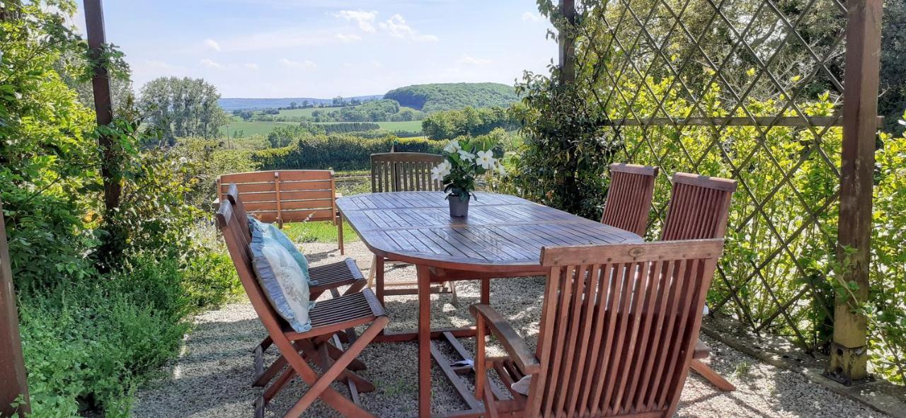 Private Farmhouse For Six In The Countryside Saint-Pierre-sur-Orthe Eksteriør bilde